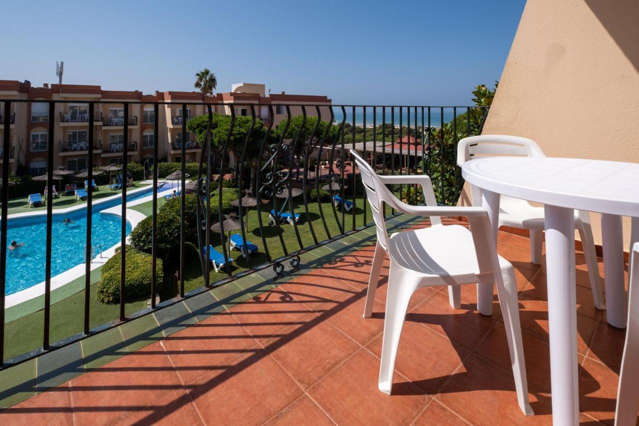 Aparthotel Las Dunas Chiclana de la Frontera Exterior foto